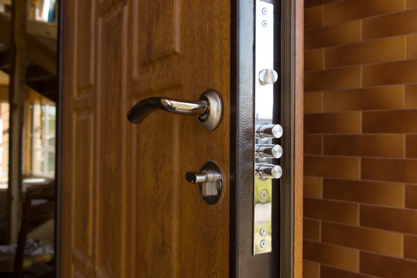 Serrure multipoints d'une porte blindée posée à Bagneux
